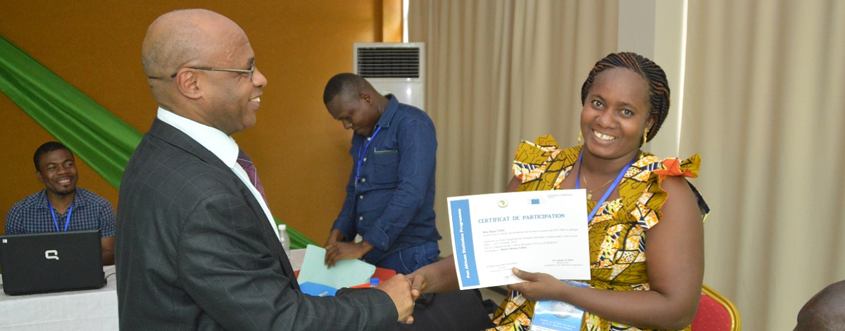 Remise de certificat en Guinée